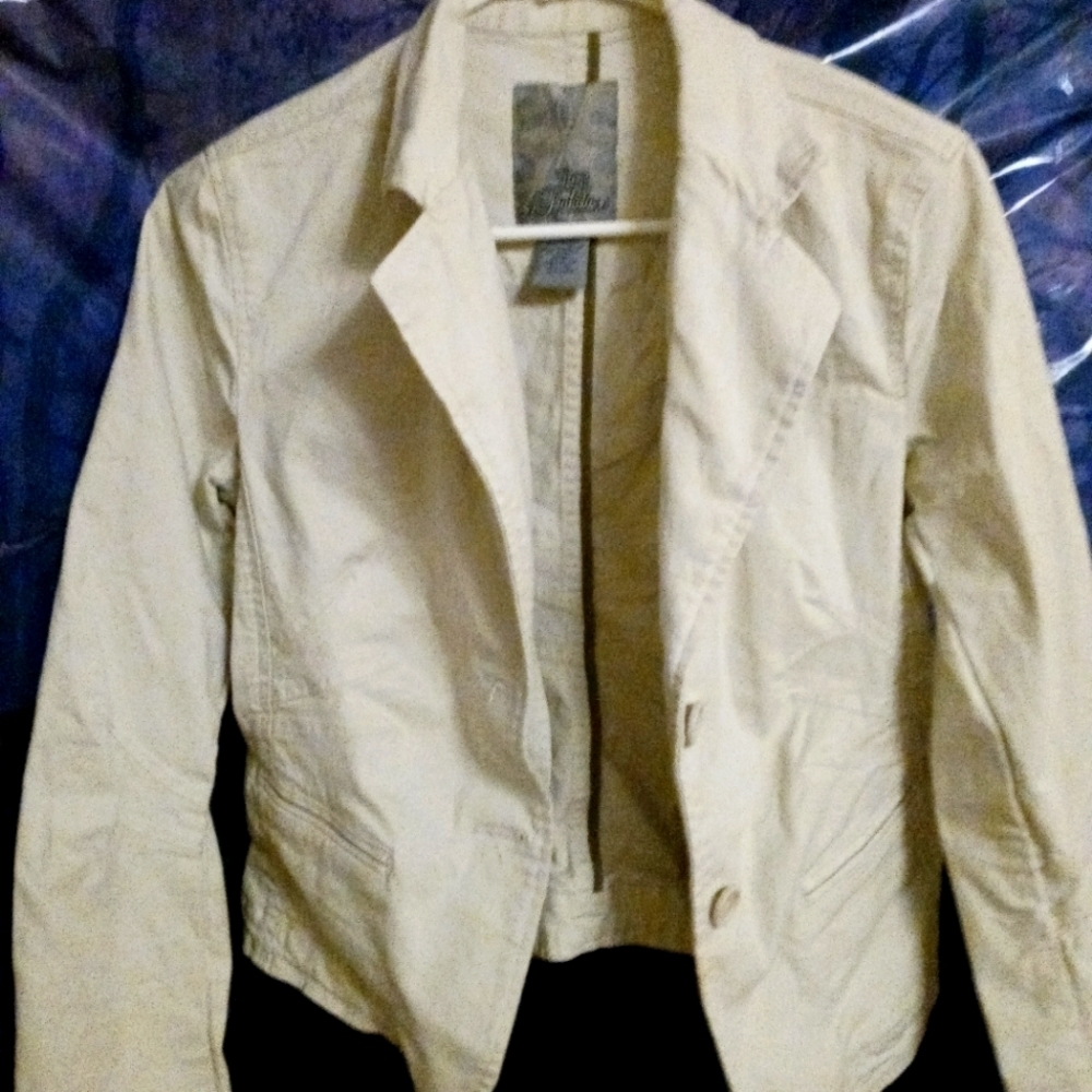 B.B. Dakota Ladies Classic Tan Blazer